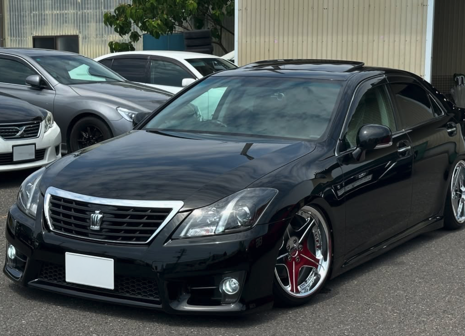 200クラウンアスリート黒（長岡ナンバー）