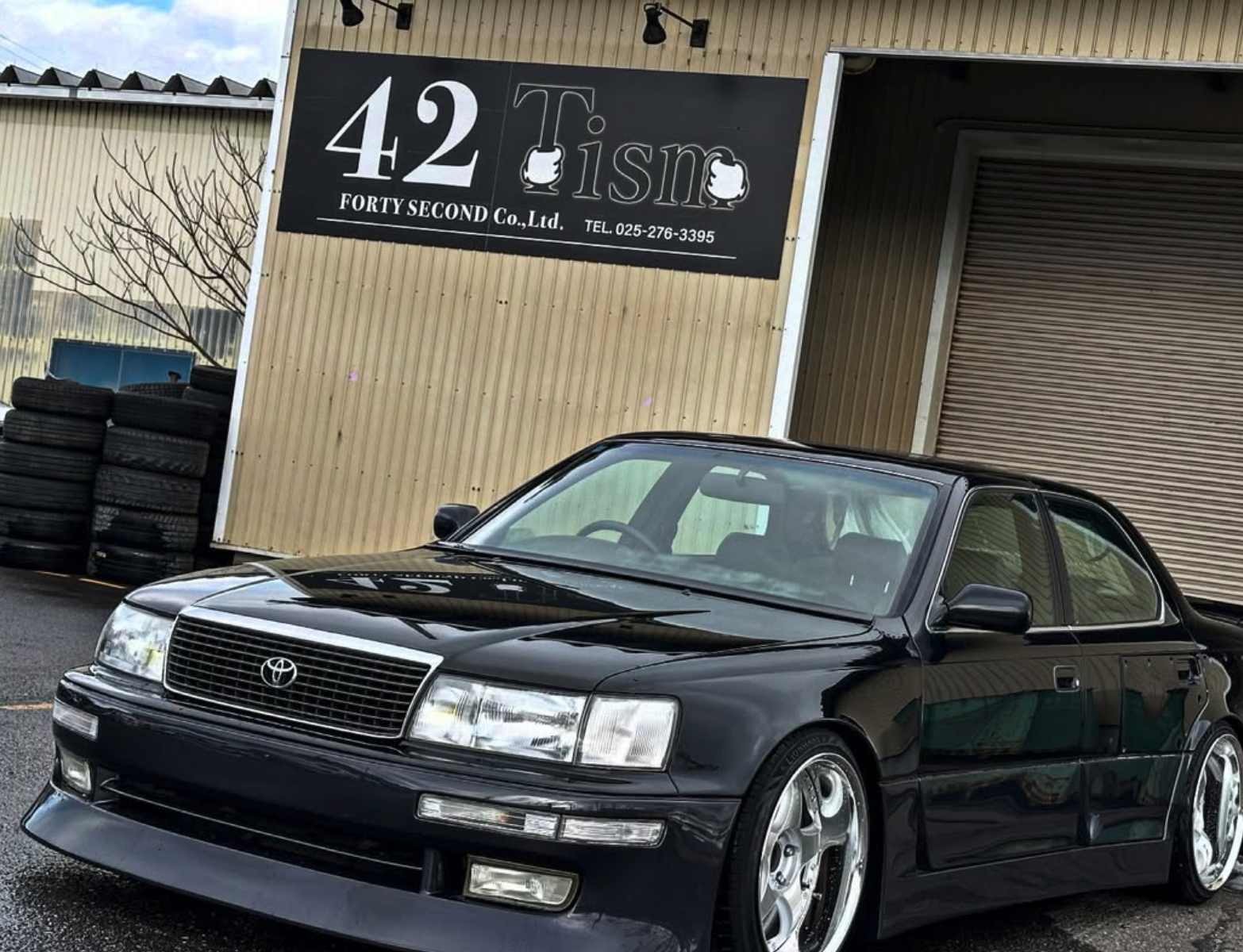 10セルシオ後期（群馬ﾅﾝﾊﾞｰの下の車）